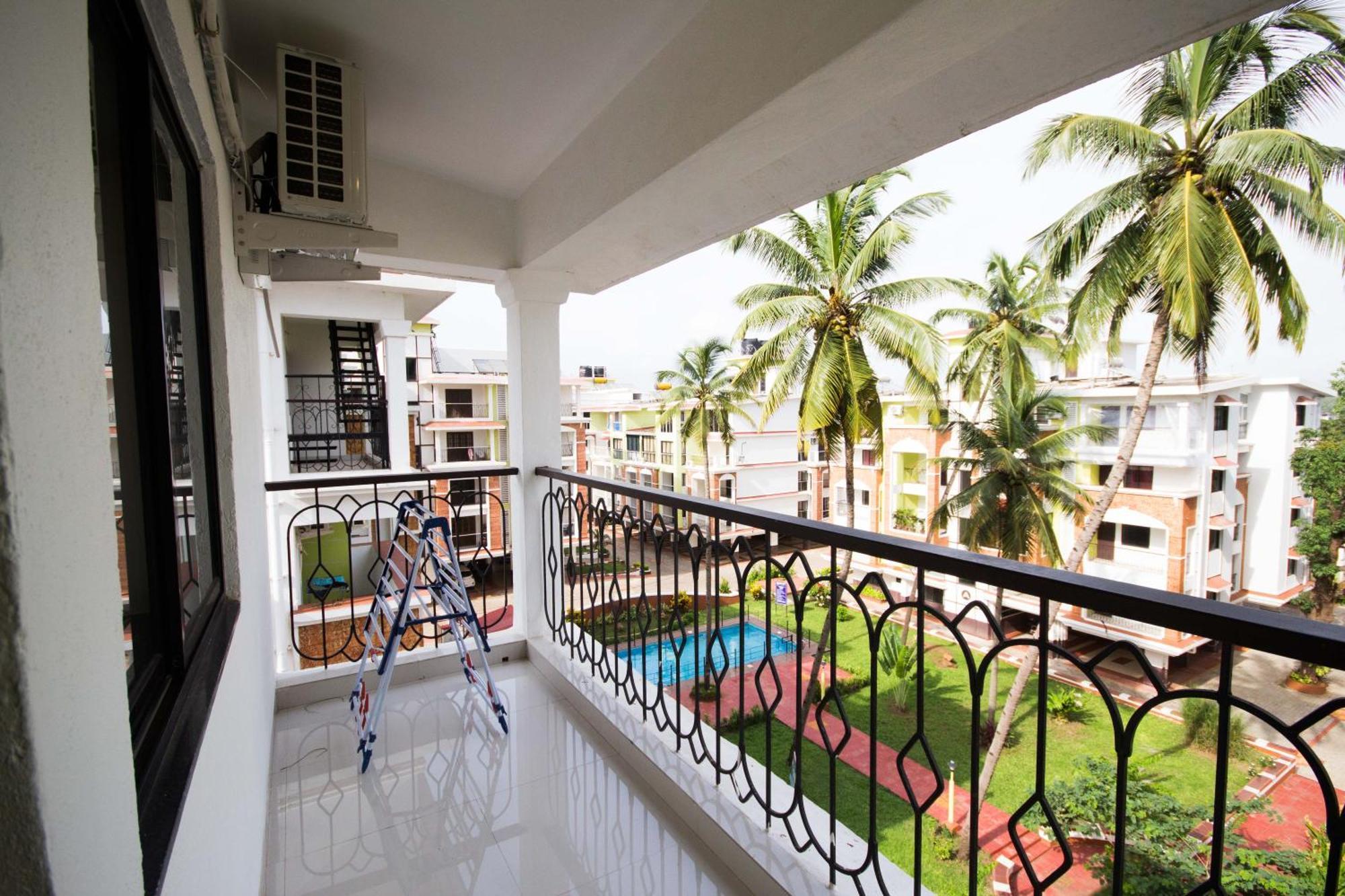 Monarch Palms Apartments, Candolim Goa 칸돌림 외부 사진